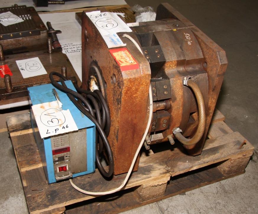 Plastic processing machines for plastic dishes-4